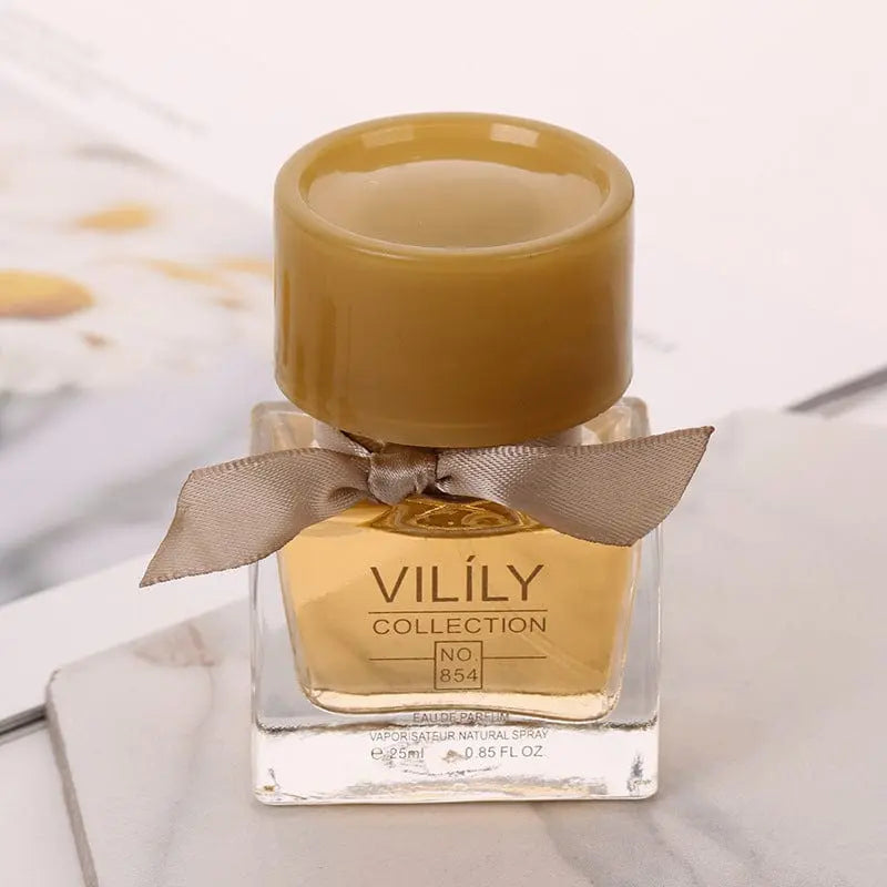 Showlu Vintage floral and fruit women's perfume spray, 25ml, long-lasting European perfume with a vintage bottle design.