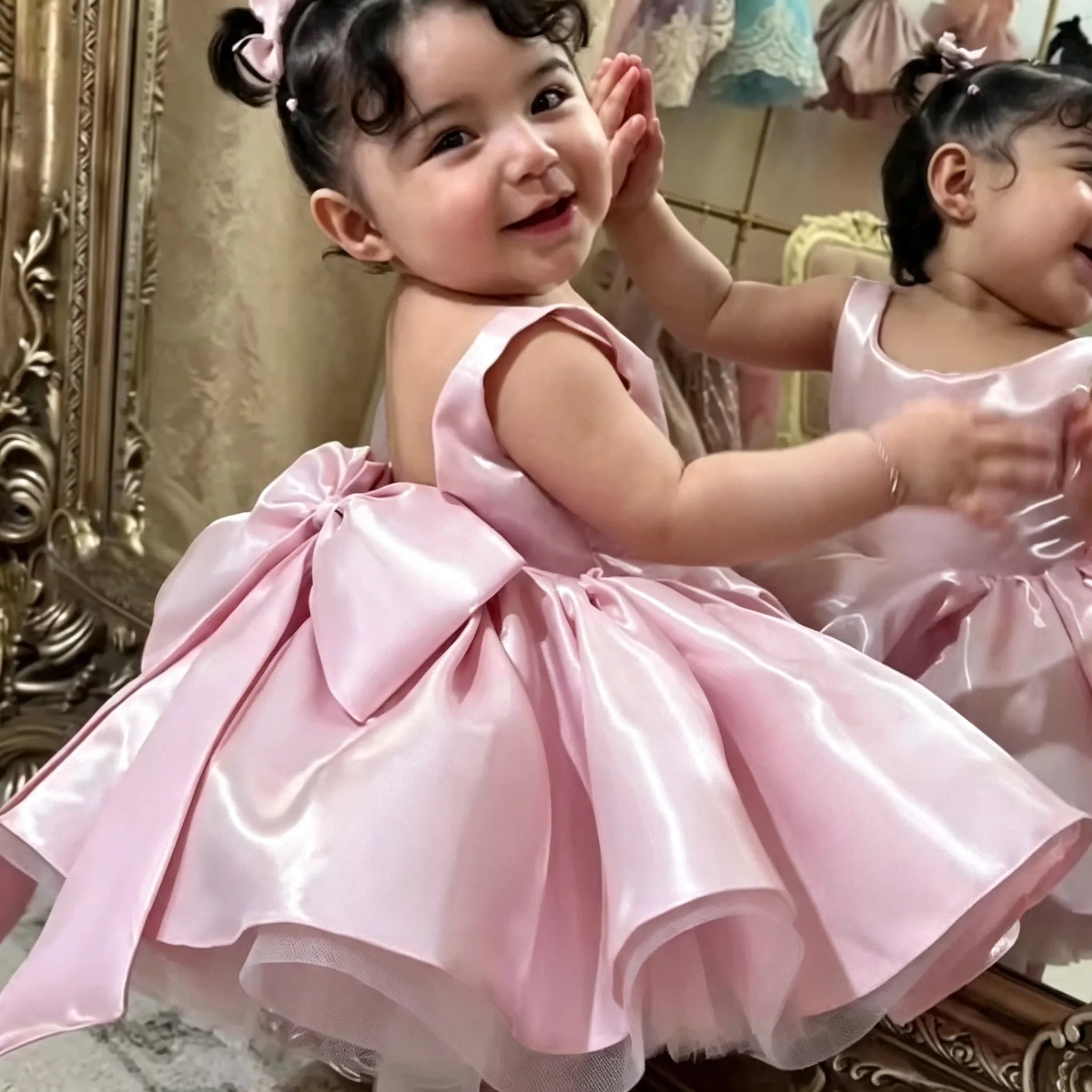 Baby Girl Satin Flower Girl Dress Low Back Thin Straps Bow Luxury Princess Gown Toddler 1st Birthday Baptism Wedding Party Dress