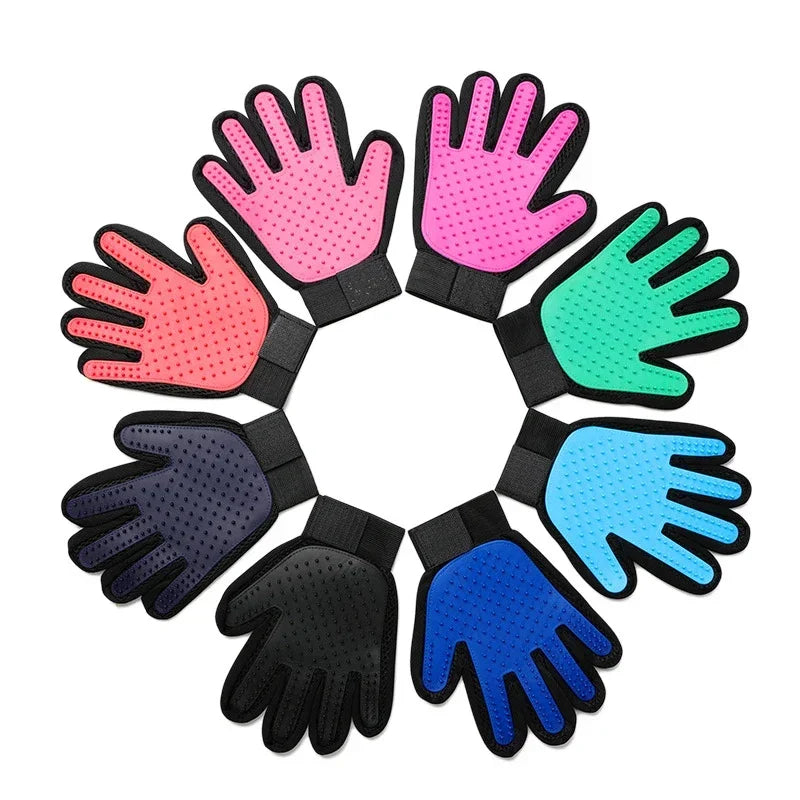 Showlu Fashion MOONBIFFY silicone grooming gloves for cats and dogs with hair remover design, soft and flexible for pet grooming.