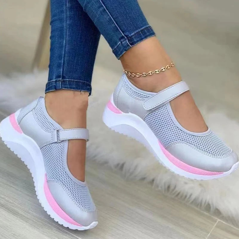Round head knitted women's casual sneakers with thick soles, available in large sizes 36-43, featuring a grid pattern and comfortable design.