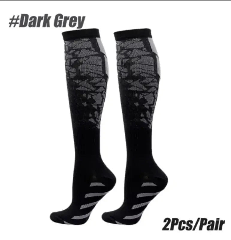 Showlu knee-high compression sports socks in nylon with calf support, ideal for running and athletic activities.