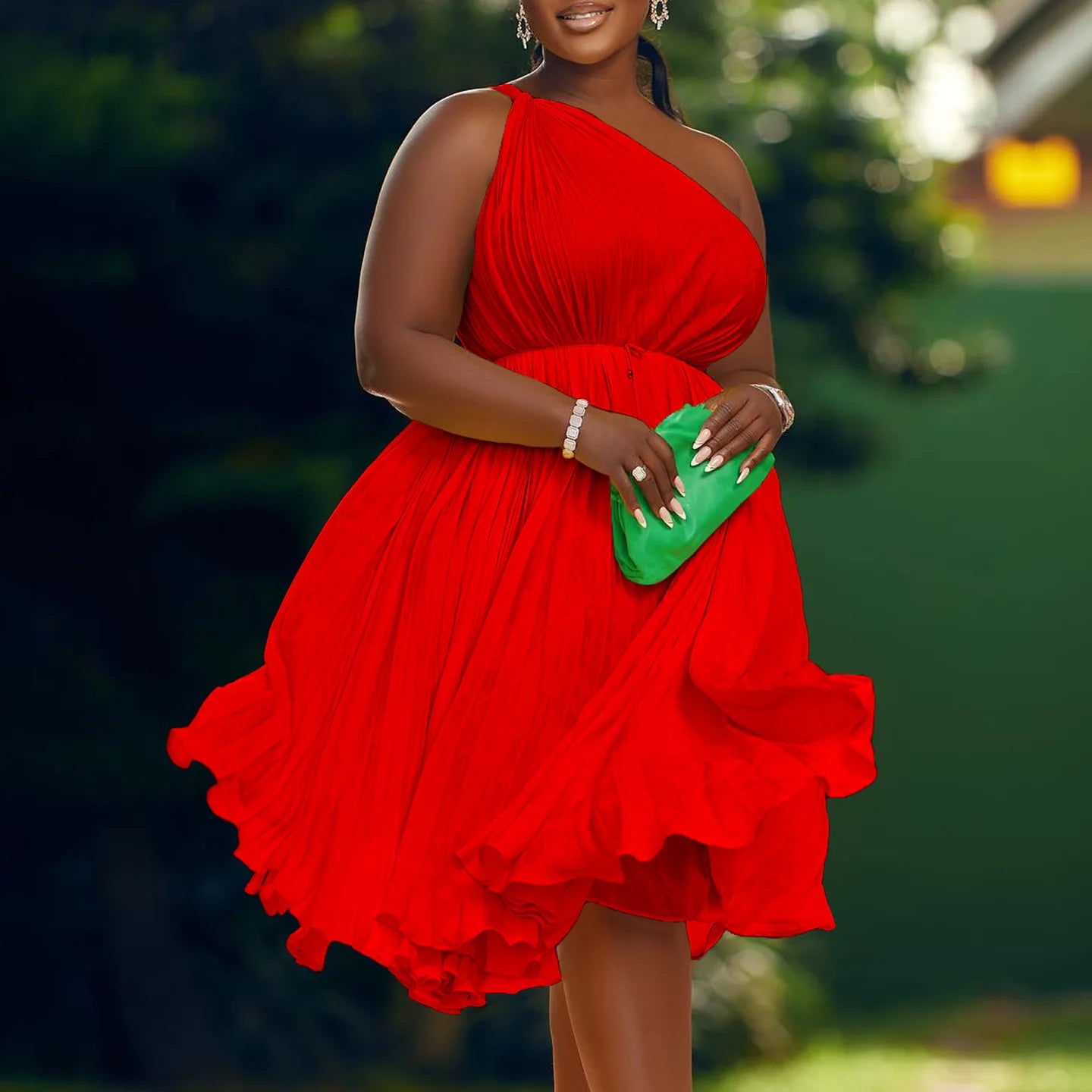 Women’s one-shoulder sleeveless pleated knee-length dress by Showlu Fashion, stylish swing dress perfect for street fashion.