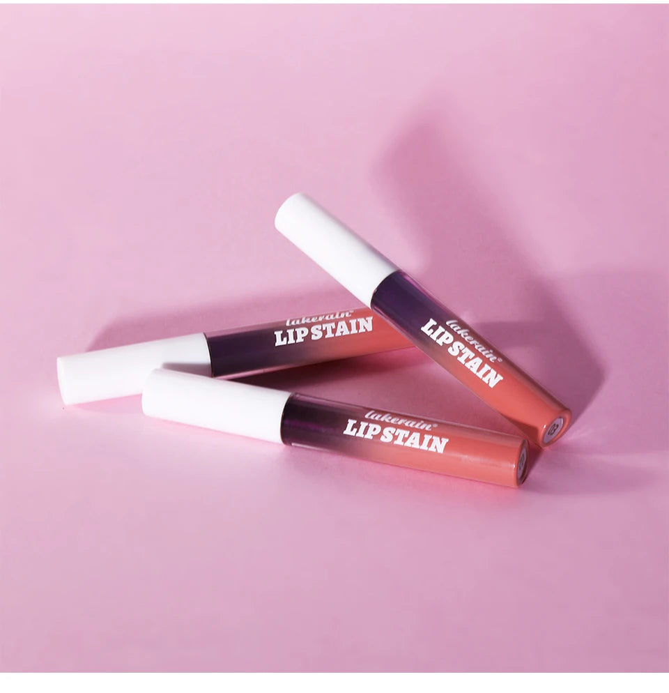 Showlu Smart General peel-off lip stain waterproof lip tint applied on lips, showcasing vibrant color and smooth finish.