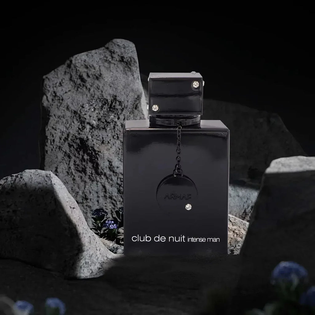 Eelhoe Oud EDP perfume bottle, 100ml unisex luxury floral fragrance spray with elegant design and floral notes.