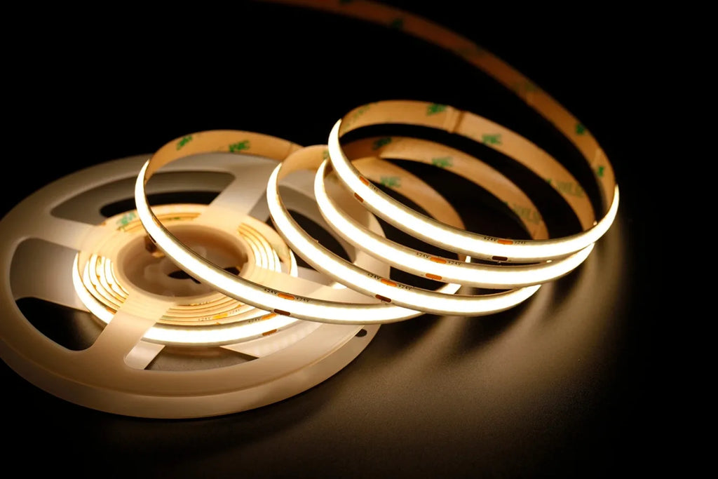 Showlu Smart Zigbee LED strip light kit with voice control, app compatibility, and customizable lighting options.