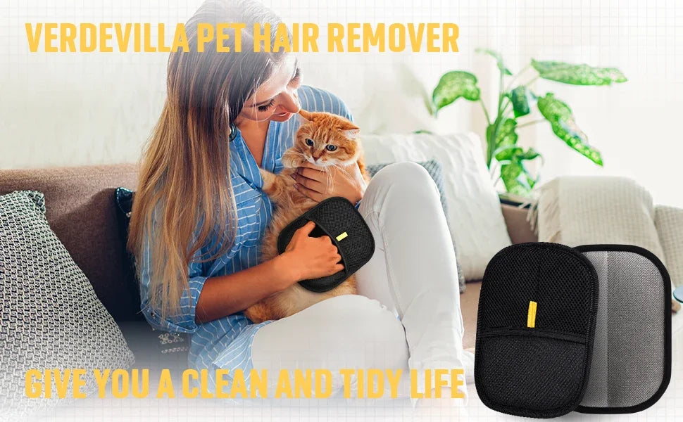 Showlu Smart General reusable pet hair gloves with textured surface for effective fur removal from furniture and clothing.