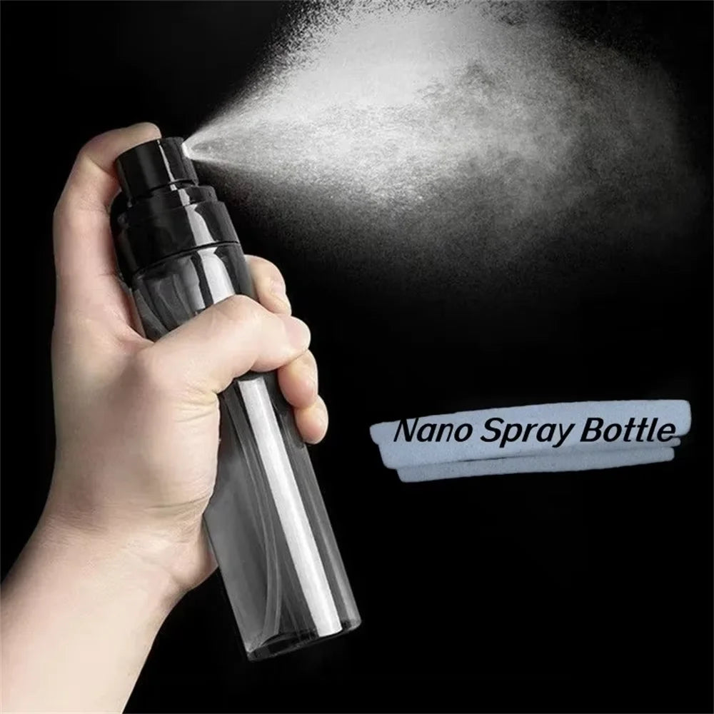 Showlu Smart General oil control spray bottle with a clear nozzle and sleek design for mattifying skin and reducing shine.