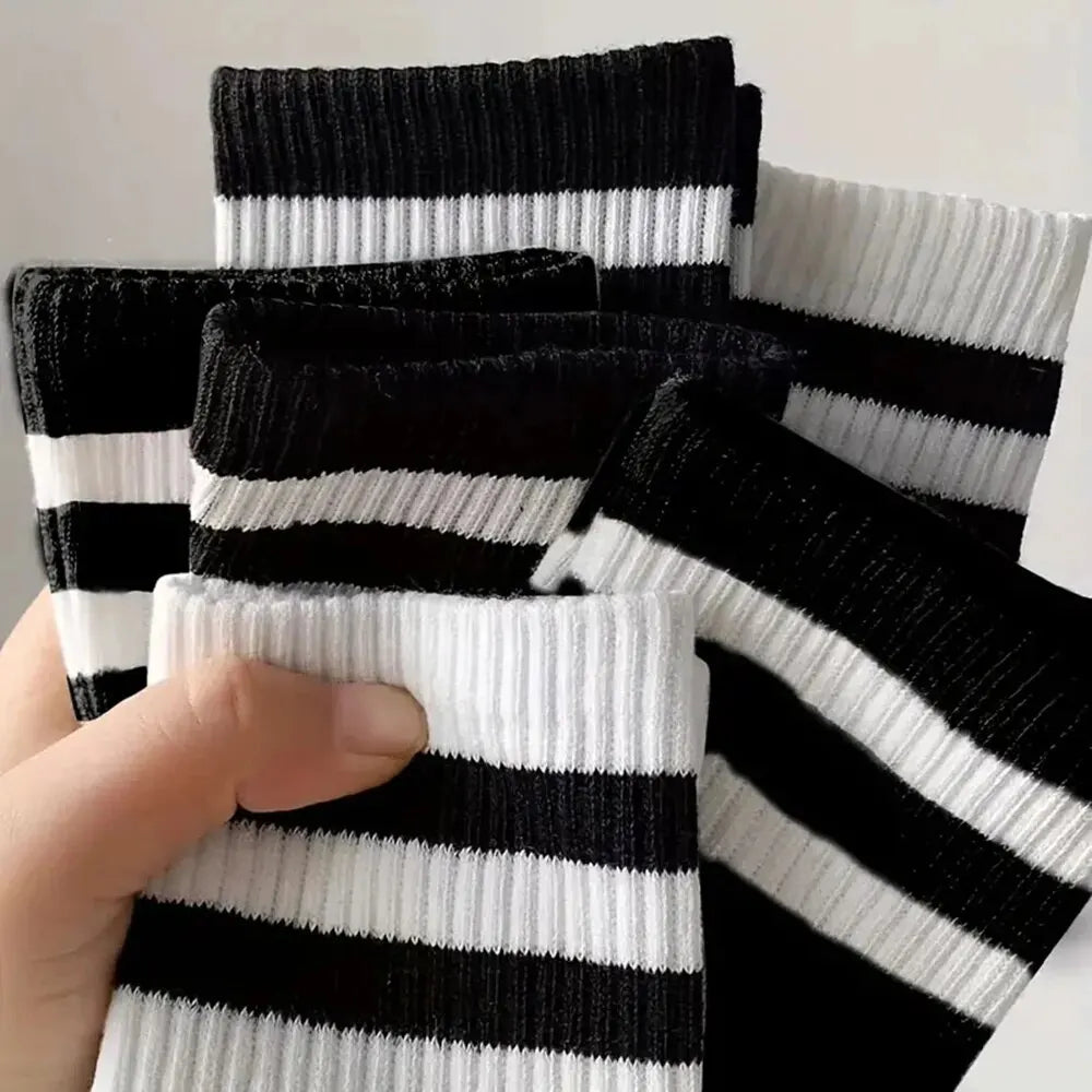 Six pairs of men's black and white striped casual socks, breathable mid-tube design, high-quality Showlu Fashion Store socks