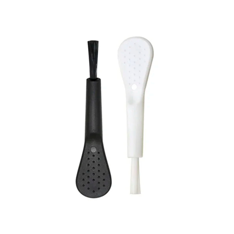 Microfiber screen cleaner spray bottle for mobile phones, tablets, and laptops, shown with a press spray nozzle and cleaning cloth.
