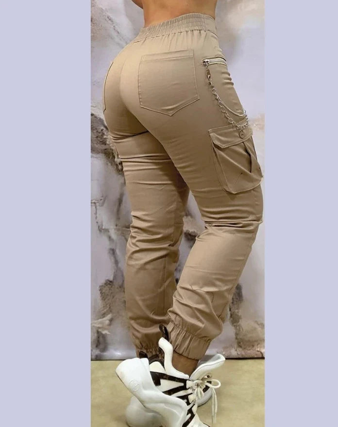 SHOWLU Women's cargo pants with cuffed design and multiple pockets, ideal for autumn and winter casual wear.