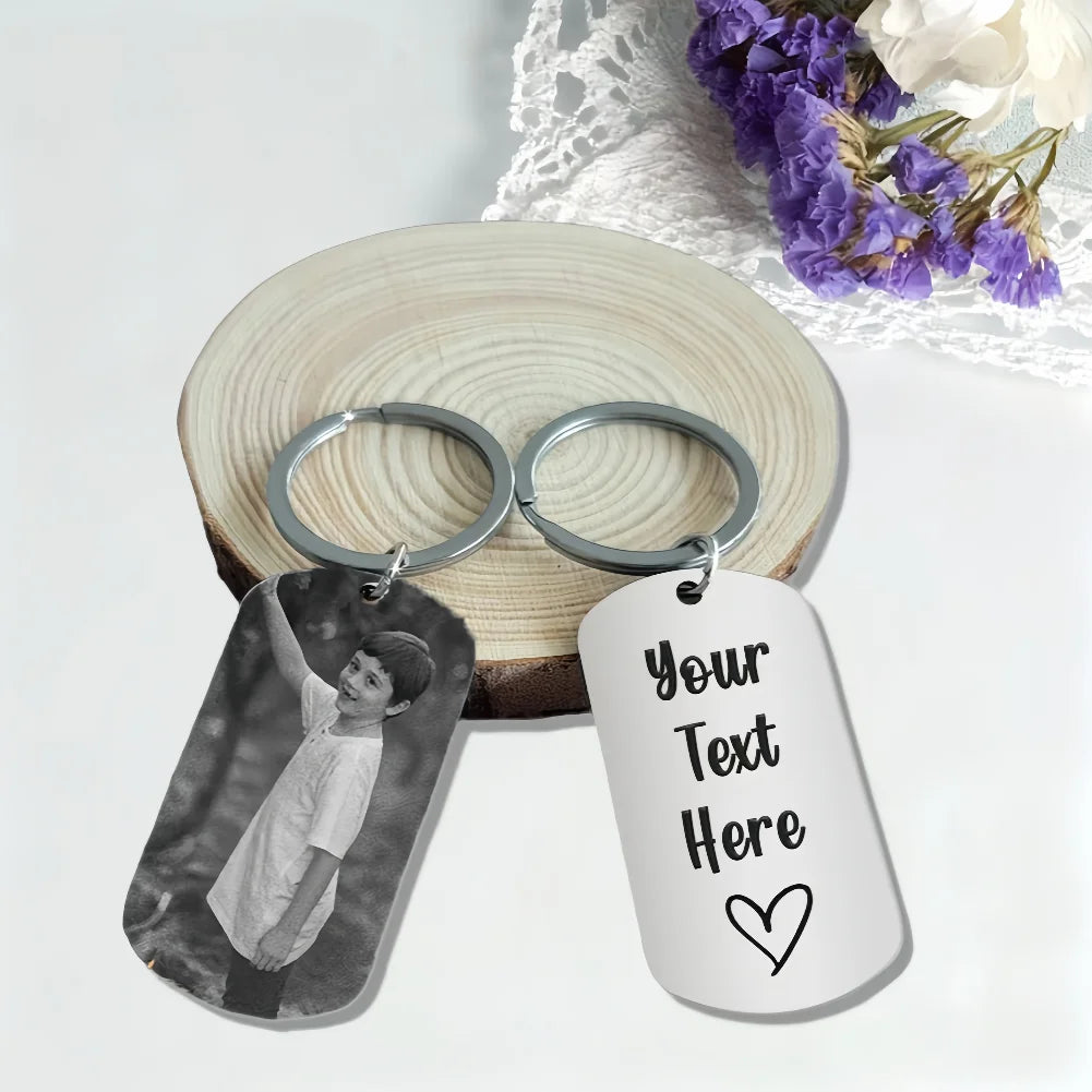 Personalized couple keychain with custom photo by Showlu Smart, featuring a heart-shaped design and a photo of a smiling couple.