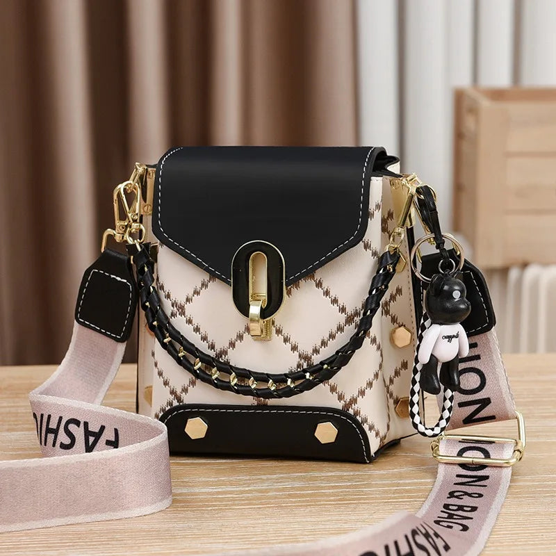 Stone's Store SimpleSling™ Crossbody Bag in black, lightweight and stylish with adjustable strap, designed for everyday use.