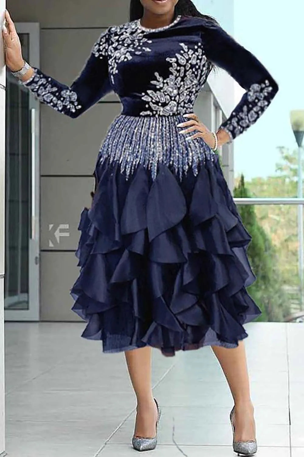 Plus Size Mother Of The Bride Midi Dresses Elegant Black Fall Winter Crew Neck Long Sleeve Rhinestone Velvet Midi Dresses 2025 SHOWLU FASHION STORE