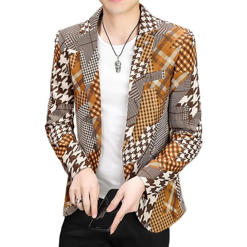 Slim fit men's business blazer by SHOWLU FASHION, smart casual suit jacket with tailored design and classic lapel in dark fabric.