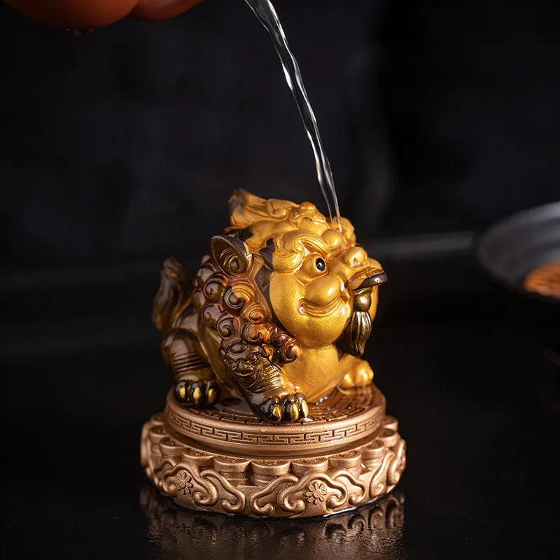Color-changing Pixiu tea pet decoration for Kung Fu tea sets, featuring vibrant hues and intricate design for good fortune and tea ceremonies.