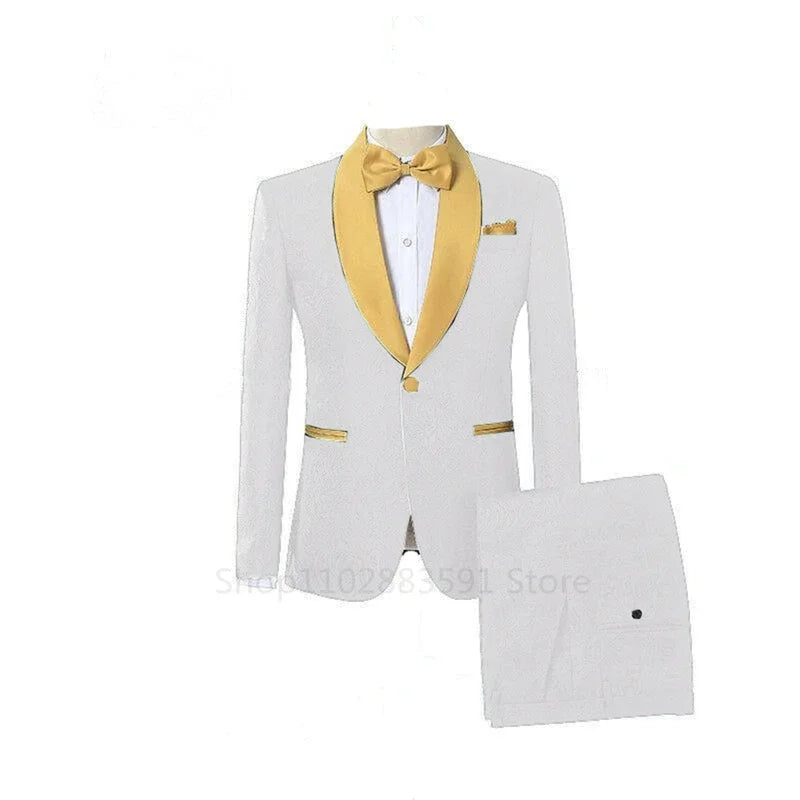 Showlu Red Jacquard men's wedding suit with white shawl lapel tuxedo, featuring intricate jacquard pattern and tailored fit.