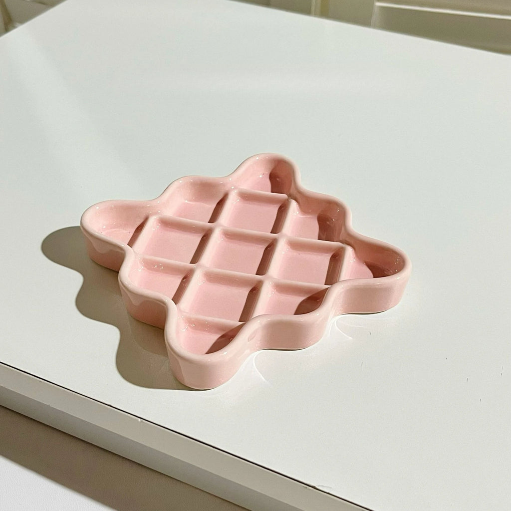 Showlu Fashion Pet Slow Food Bowl in dopamine color, ceramic puppy bowl with irregular design for healthy eating and anti-choking.
