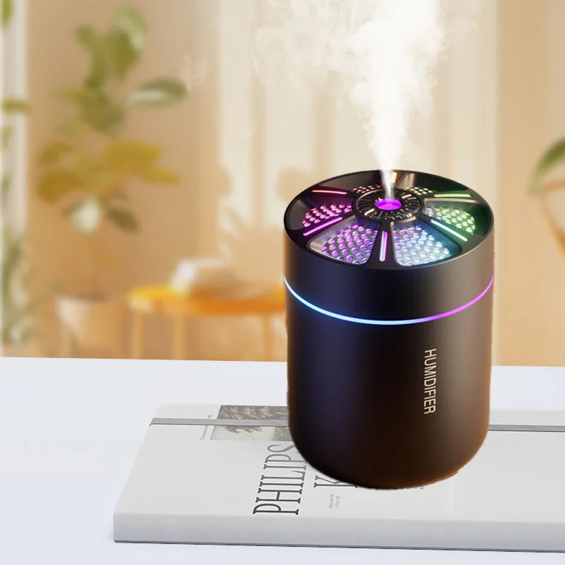 Showlu Smart General Mini USB Humidifier in white, compact design with mist outlet and USB connection for desktop use.