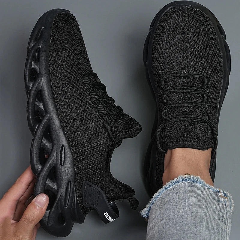 Black Showlu men's casual sport shoes with breathable mesh, lightweight design, suitable for running, jogging, and outdoor walking.