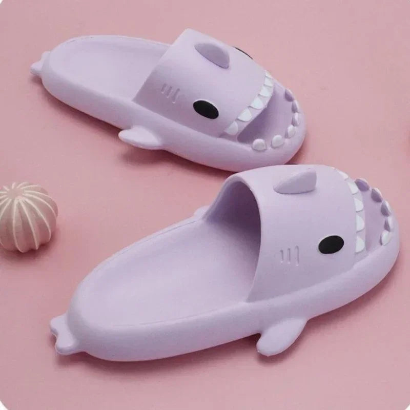 SHOWLU Shark slippers, anti-skid summer slides for kids and adults, featuring a playful shark design and comfortable open-toe style.