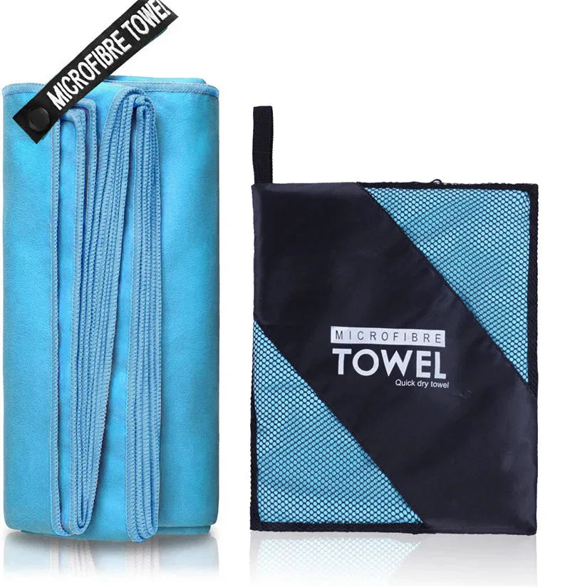 SHOWLU microfiber sports towel for gym, swimming, and beach, quick-drying and lightweight, shown spread out for use