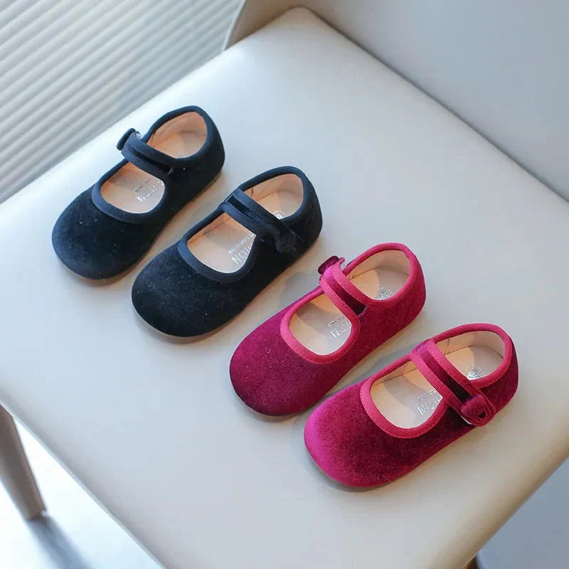 SHOWLU Girls Velvet Mary Jane Flats with breathable design, casual loafers featuring a classic style and comfortable fit for kids.