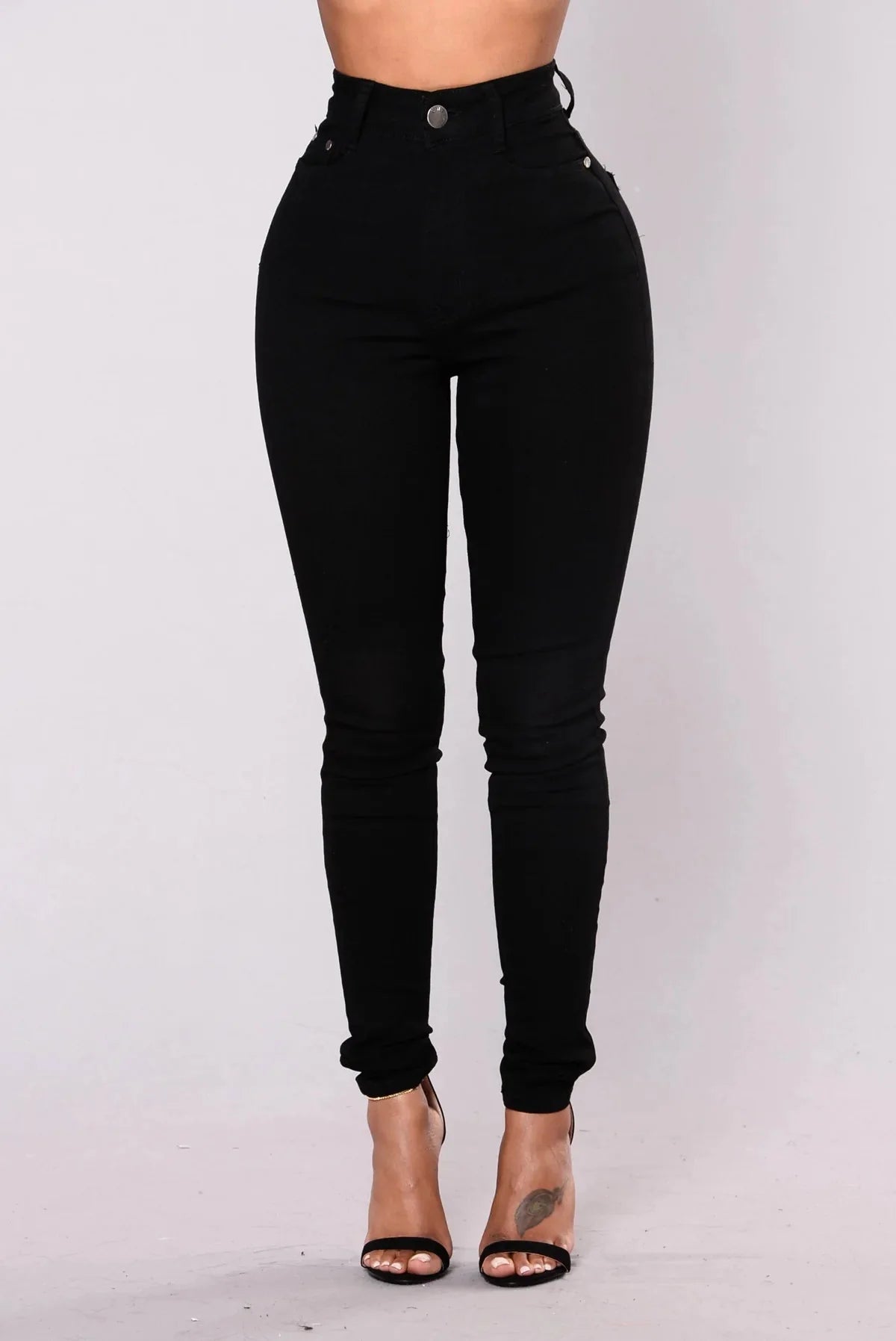 FANAN Women's high waist skinny denim jeans with ankle-length fit, showing a close-up of the dark blue pencil pants.