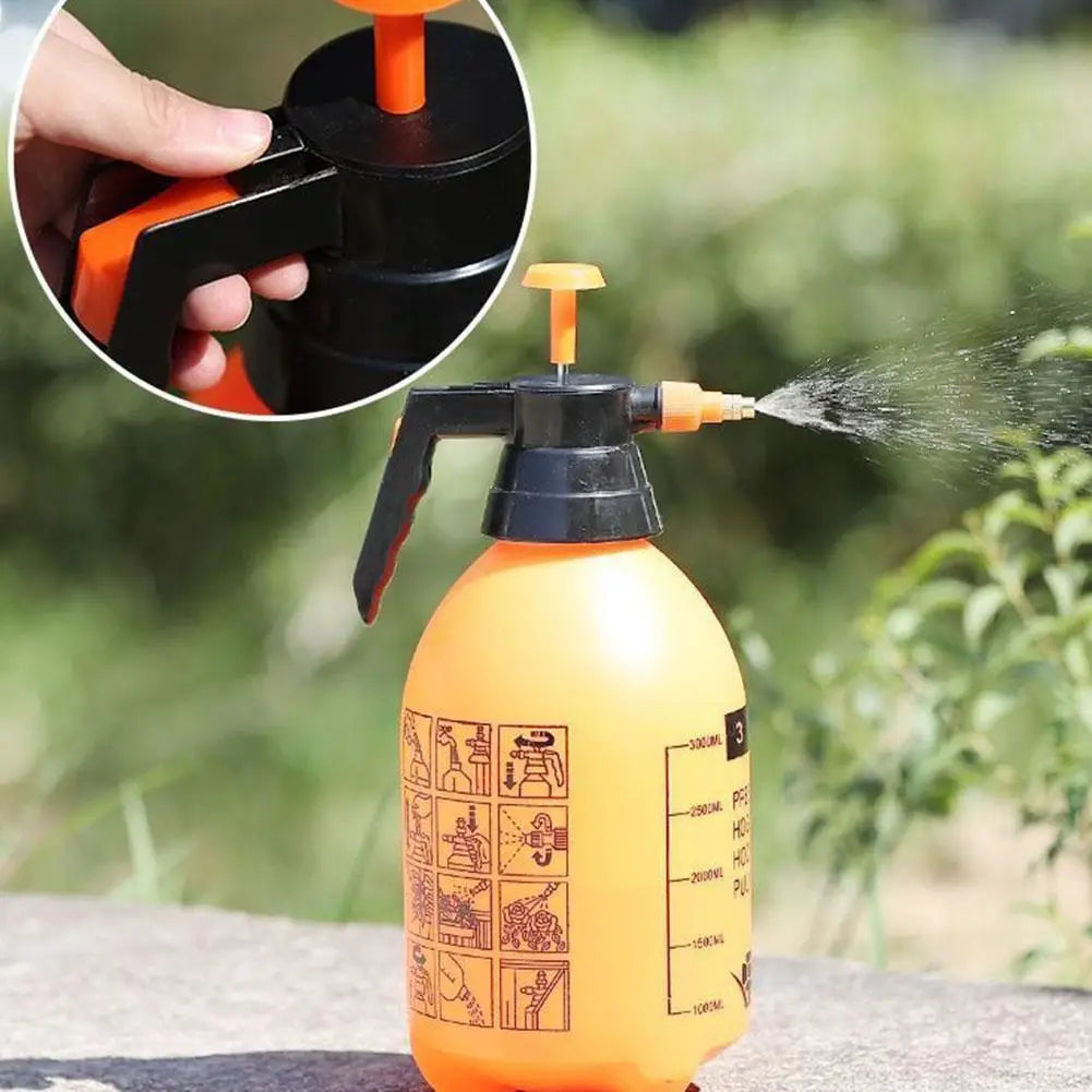 Showlu Smart General high pressure spray bottle with a clear nozzle and ergonomic handle for garden or cleaning use.
