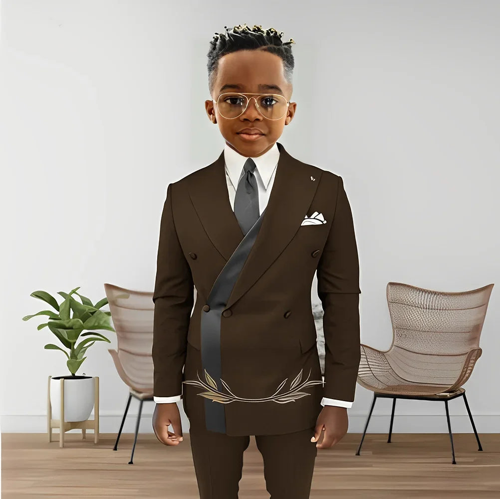 Boy's double-breasted blazer tuxedo set with jacket and pants, stylish boys' wedding suit in size 2-16 years from Showlu Fashion.
