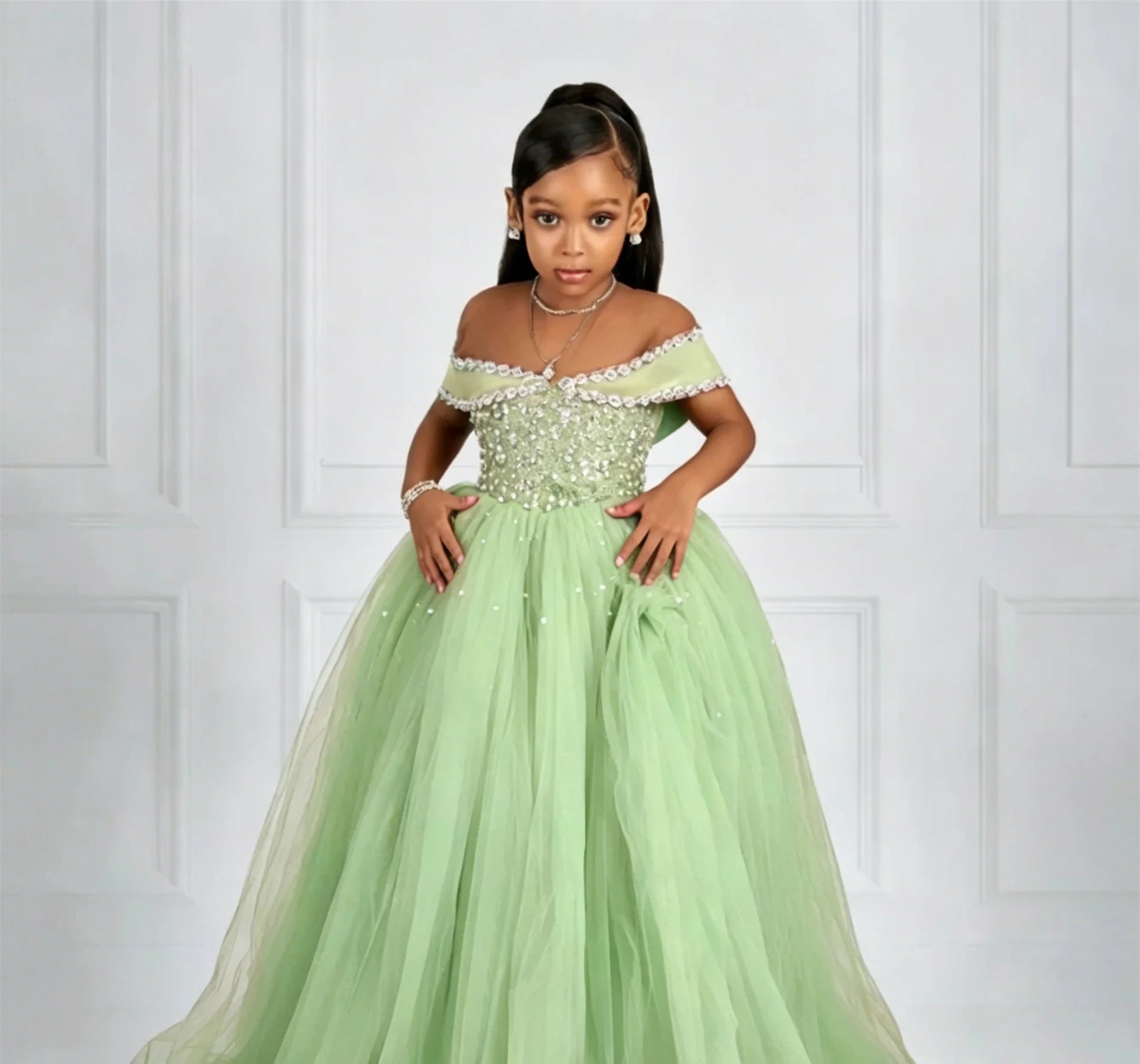 Luxury Customized Off Shoulder Flower Girl Dresses for Wedding Beading Tulle Floor Lenght Girls Birthday First Communion Gown