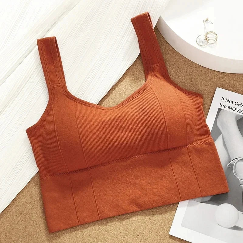 Seamless breathable sports bra for women, anti-sweat, shockproof, push-up crop top ideal for yoga, gym, and fitness workouts.