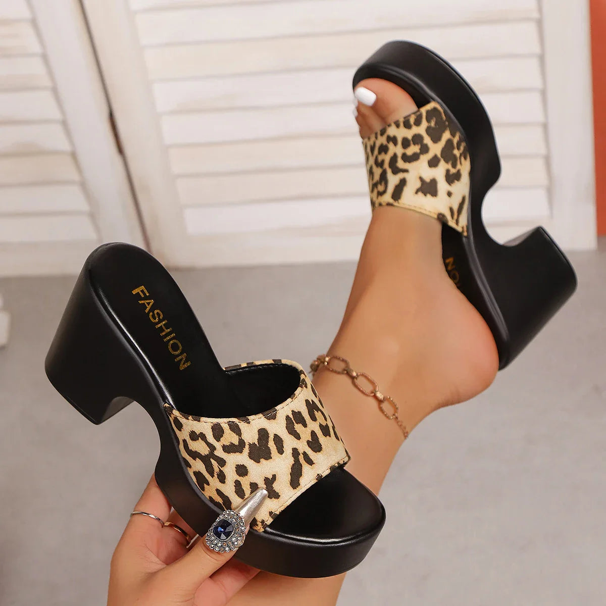 CNMR Women's open-toe chunky high heel sandals with minimalist design, perfect for summer fashion and casual outings.