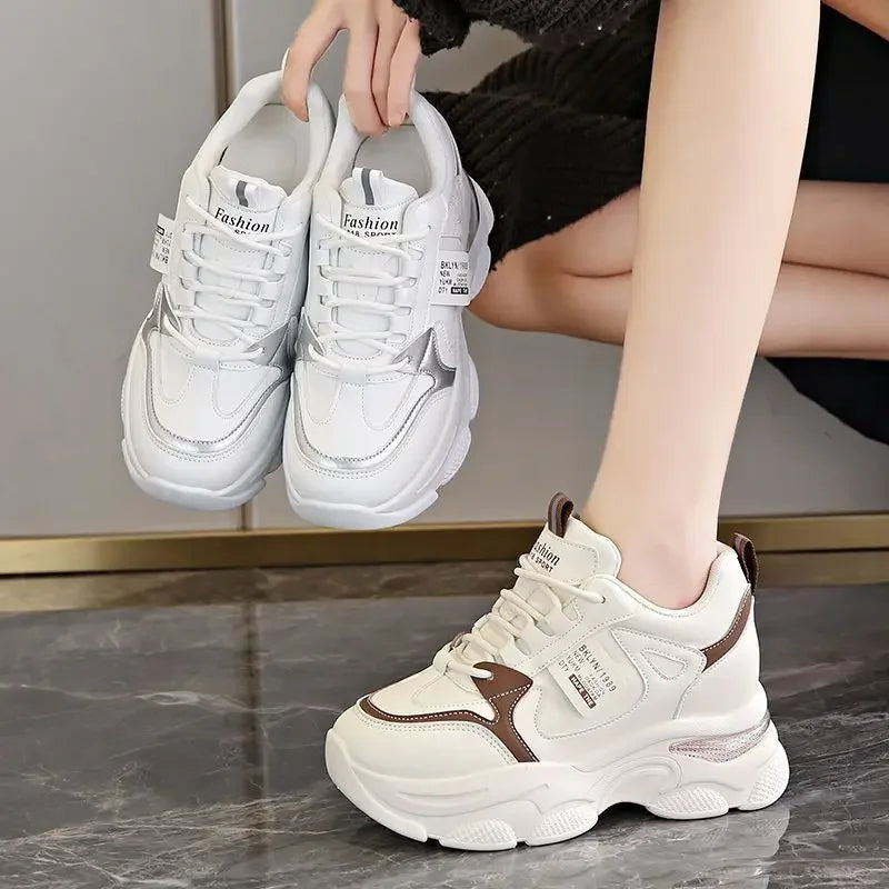 Large size women's breathable lightweight casual sports shoes with thick soles, designed for comfort and versatility in autumn fashion.
