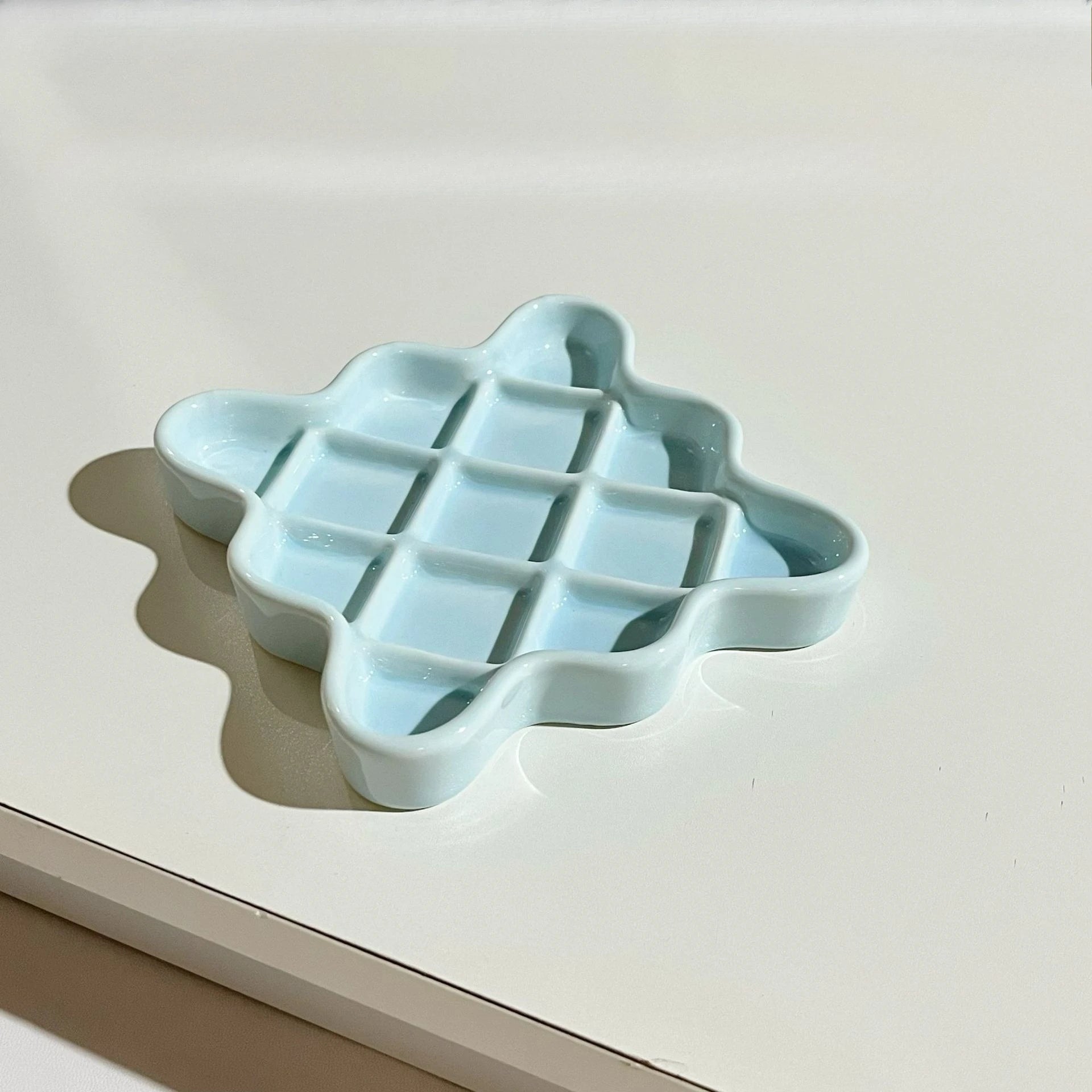 Showlu Fashion Pet Slow Food Bowl in dopamine color, irregular ceramic design for healthy, anti-choking feeding for puppies and pets.