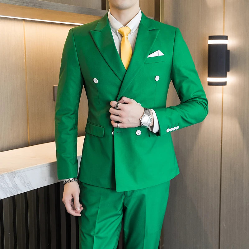 Men's slim fit double-breasted suit by Showlu Fashion, tailored for business or wedding occasions, shown in dark color.
