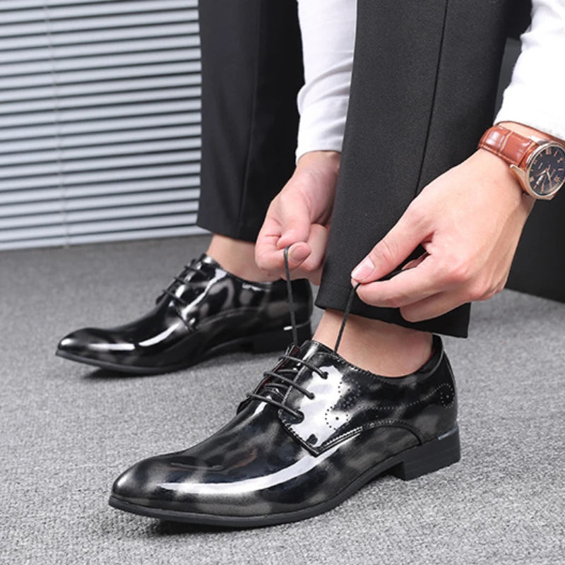 Showlu Fashion men's patent leather pointed toe formal shoes, luxury Italian wedding shoes with sleek design and polished finish.