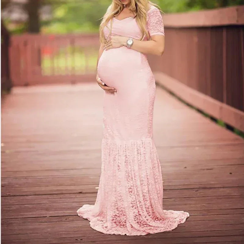 Showlu Fashion lace maternity dress with short sleeves and mermaid style, perfect for maternity photography.