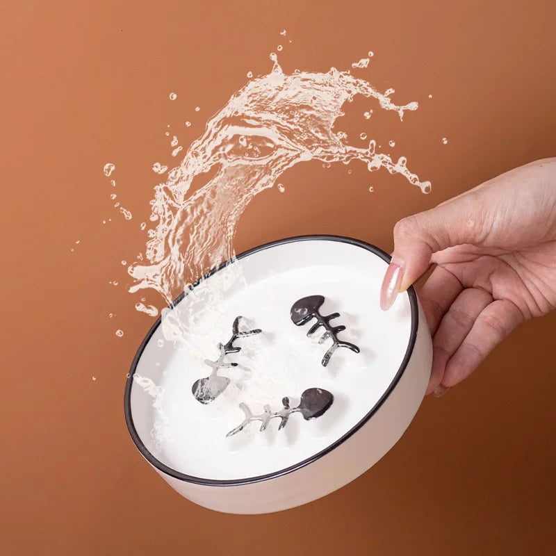 Ceramic cat bowl with high foot protection and anti-choking design, ideal for slow feeding and preventing black chin.