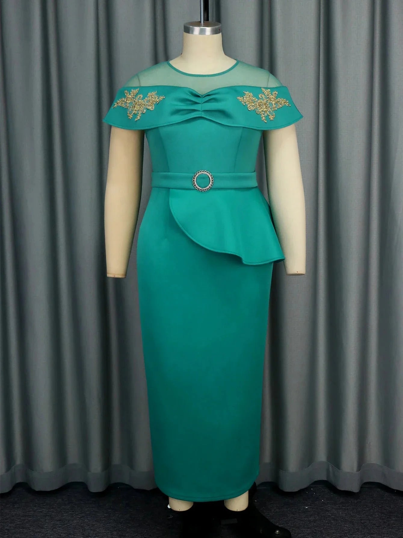 Elegant green sheath evening dress with cape sleeves and appliques by SHOWLU FASHION STORE, featuring intricate detailing and a stylish silhouette.