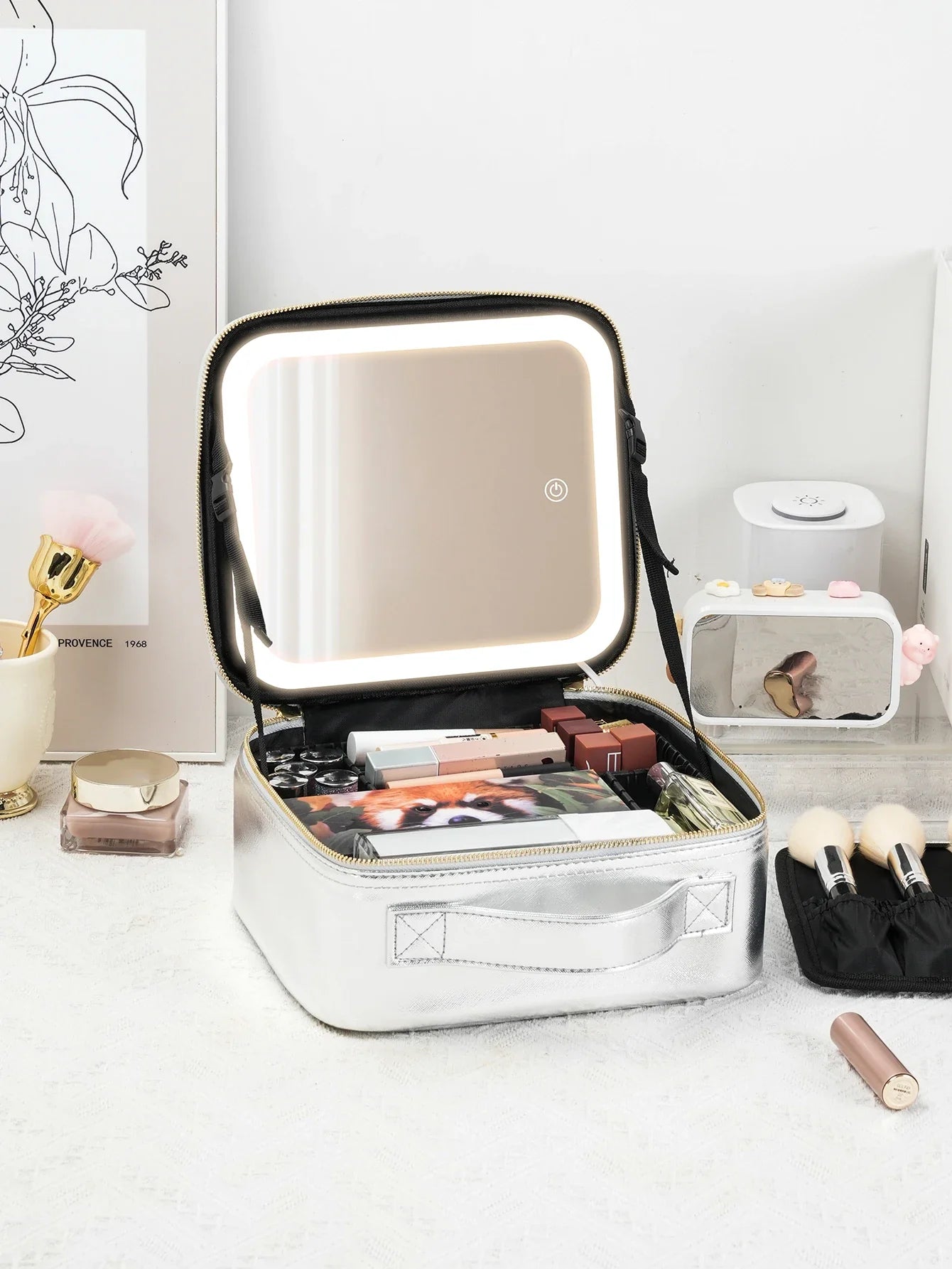 SHOWLU travel makeup bag with LED lighted mirror and PU leather toiletry case, compact and stylish for on-the-go beauty essentials.