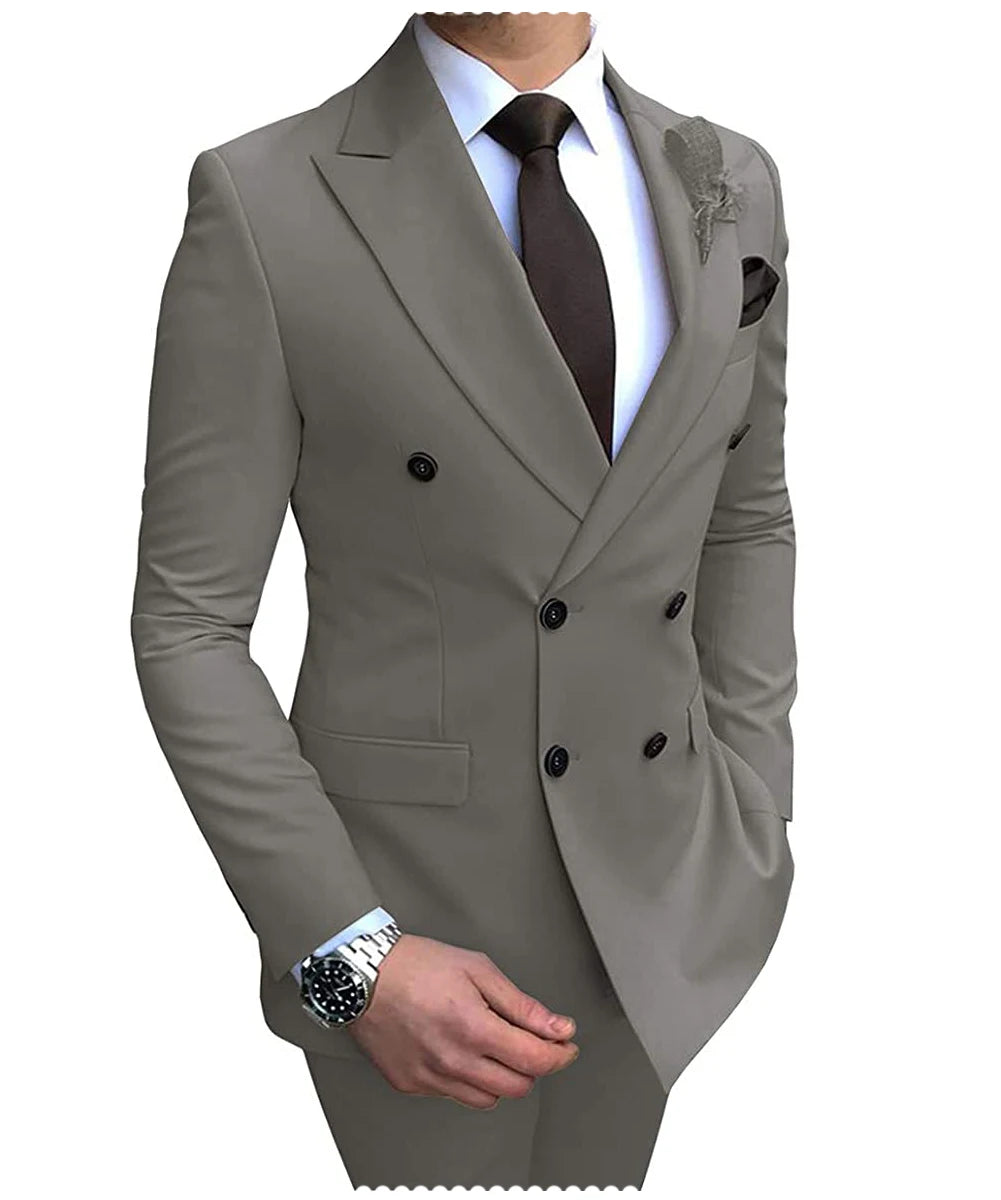 Beige men's 2024 suit by Showlu Fashion, double-breasted blazer and slim-fit pants for wedding or casual occasions.