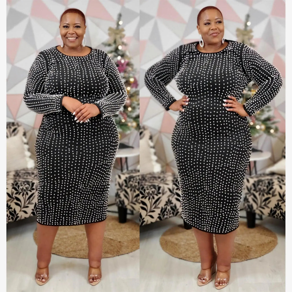 Plus size Showlu Fashion women's A-line knee-length long sleeve dress, stylish and comfortable for a fashionable look.