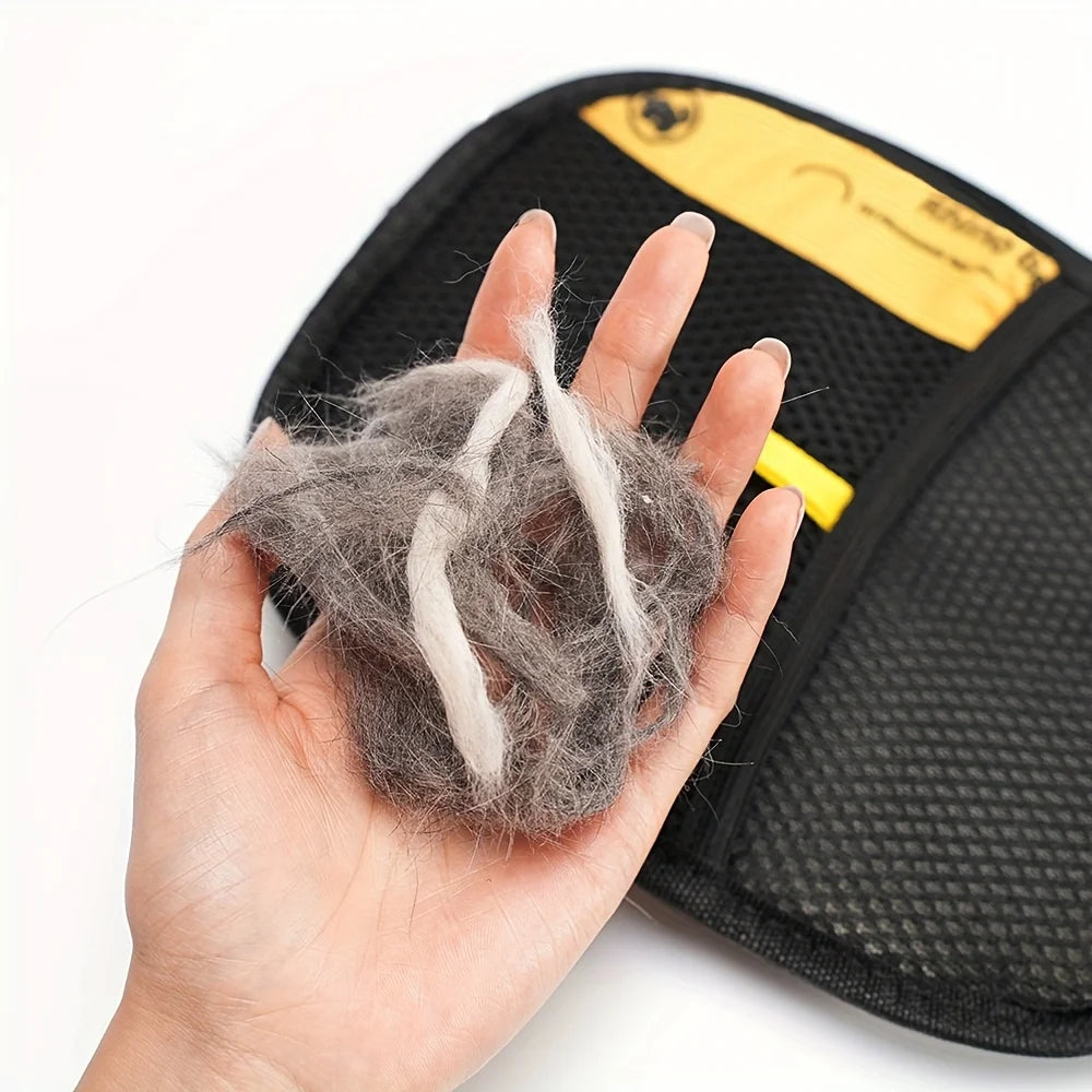 Showlu double-sided pet hair removal brush and grooming gloves, featuring ergonomic design and soft bristles for effective pet grooming.