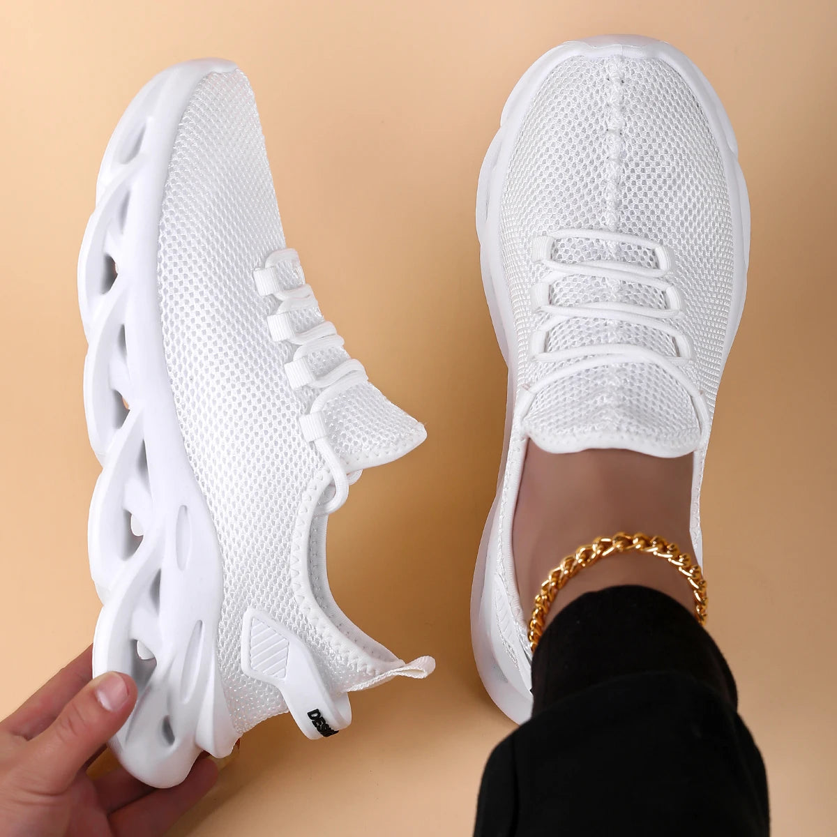 Black breathable lightweight men's casual sport shoes with mesh upper, ideal for running, jogging, and outdoor walking.