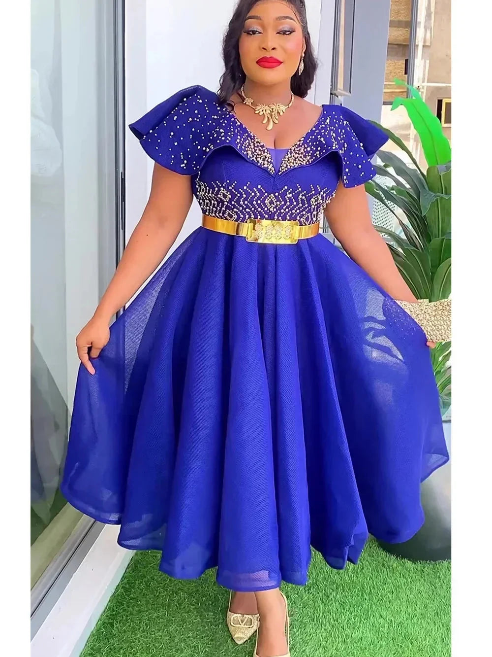 Plus size Ankara African wedding gown by SHOWLU FASHION STORE featuring an elegant dashiki robe with vibrant traditional patterns.