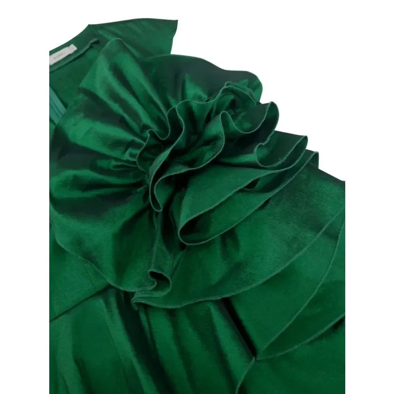 Dark green plus size bodycon party dress with 3D floral details and knee length, designed for elegant evening wear.