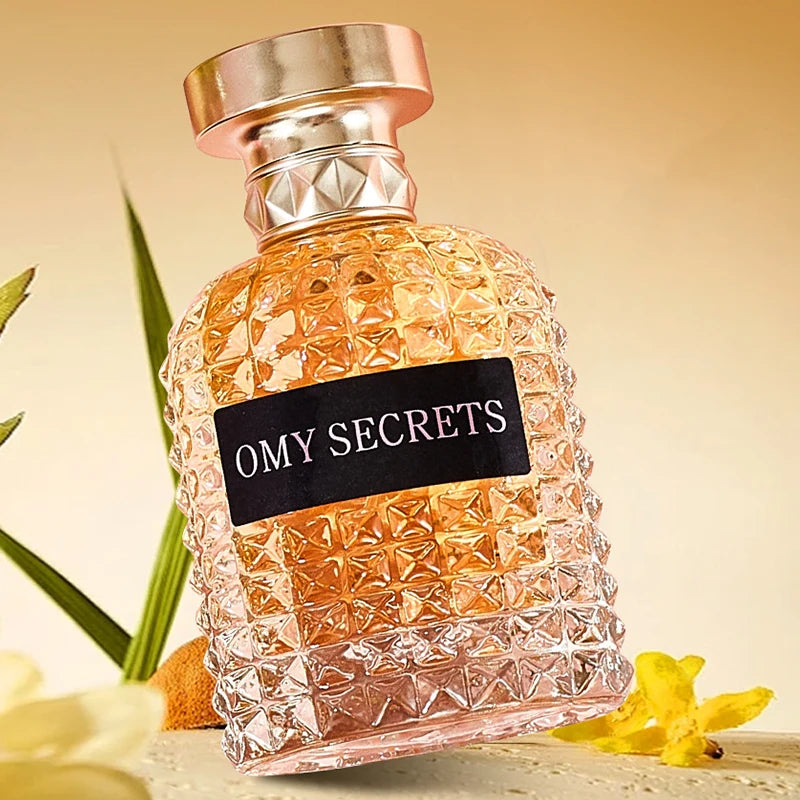 Eelhoe Miss Adventure floral perfume bottle featuring rose and jasmine scent, elegant design with floral accents.