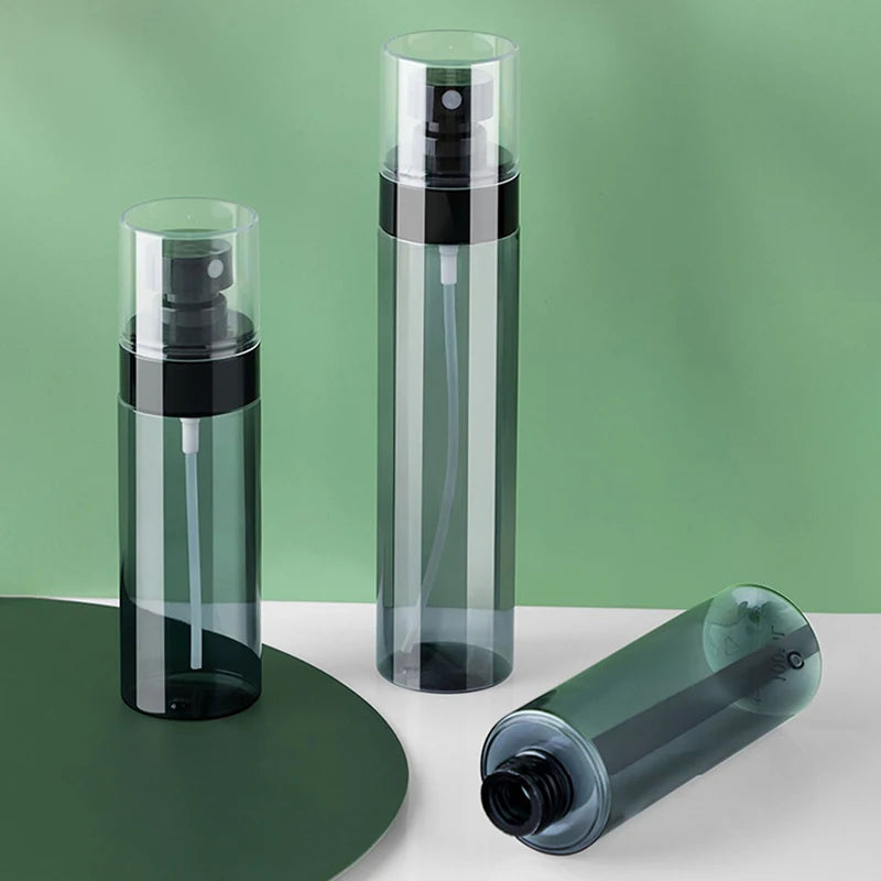 Showlu Smart General oil control spray bottle with nozzle for makeup setting and oil reduction, shown against a neutral background.