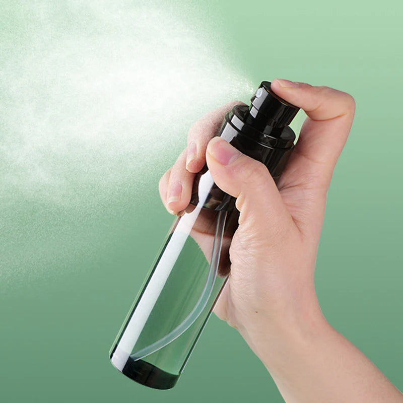 Showlu Smart General oil control spray bottle shown with a sleek, transparent design and spray nozzle for facial or skincare use