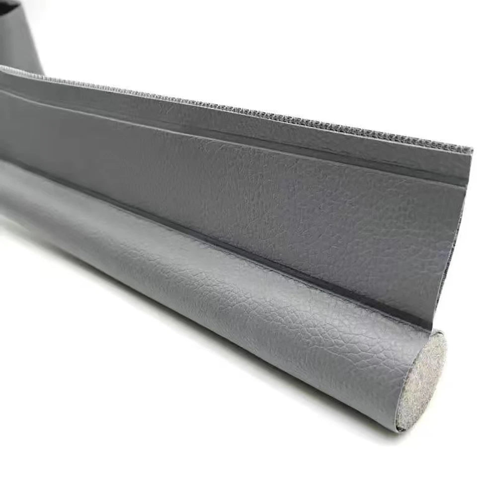 Showlu Smart General anti-dust door seal strip installed on a door to block dust and drafts, enhancing home cleanliness and insulation.